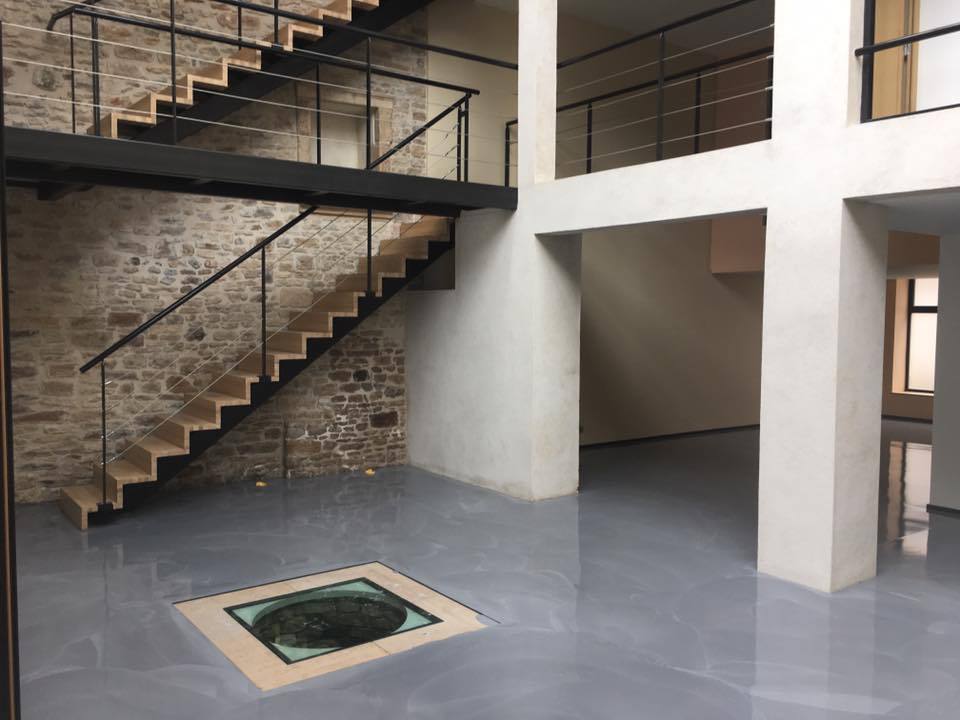 sol réalisé par béton décoratif