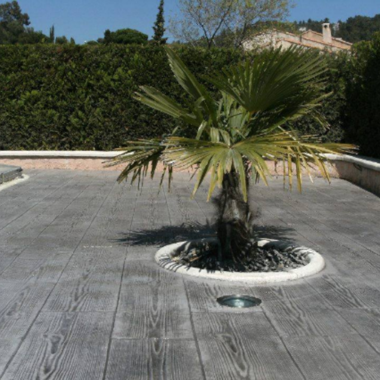Terrasse en béton décoratif : idées, conseils et inspirations pour vos extérieurs