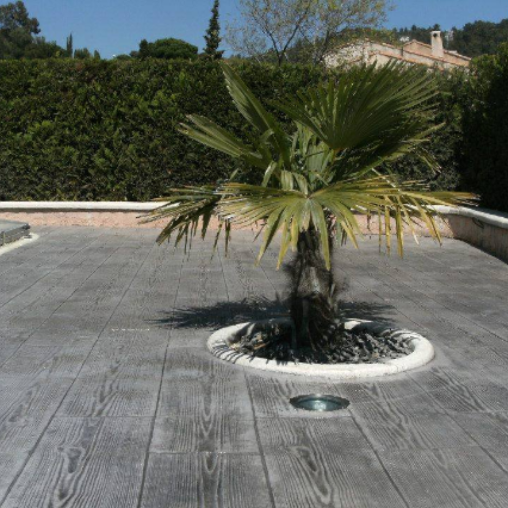 Terrasse en béton décoratif : idées, conseils et inspirations pour vos extérieurs