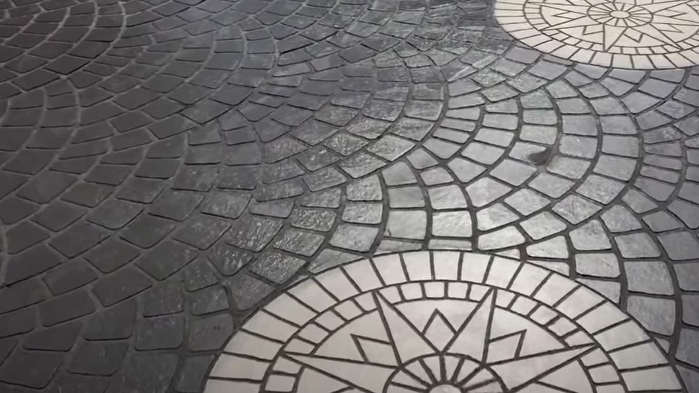 Béton Imprimé : Avantages et limites face aux dalles classiques